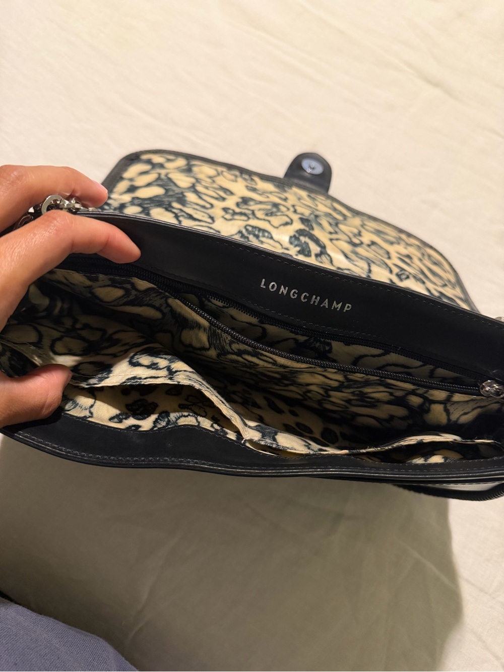 Longchamp Amazone Leather Crossbody Bag - Picture 11 of 13